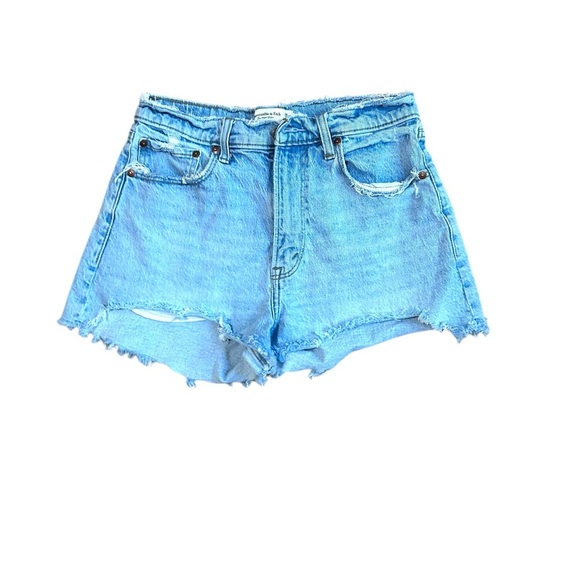Abercrombie & Fitch The Mom Short High Rise Light Wash Distressed Raw Hem 28/6 - Picture 10 of 11